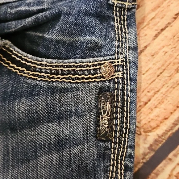 Silver Jeans Women's Boot Cut Jeans. Size 27/31 - Picture 4 of 6